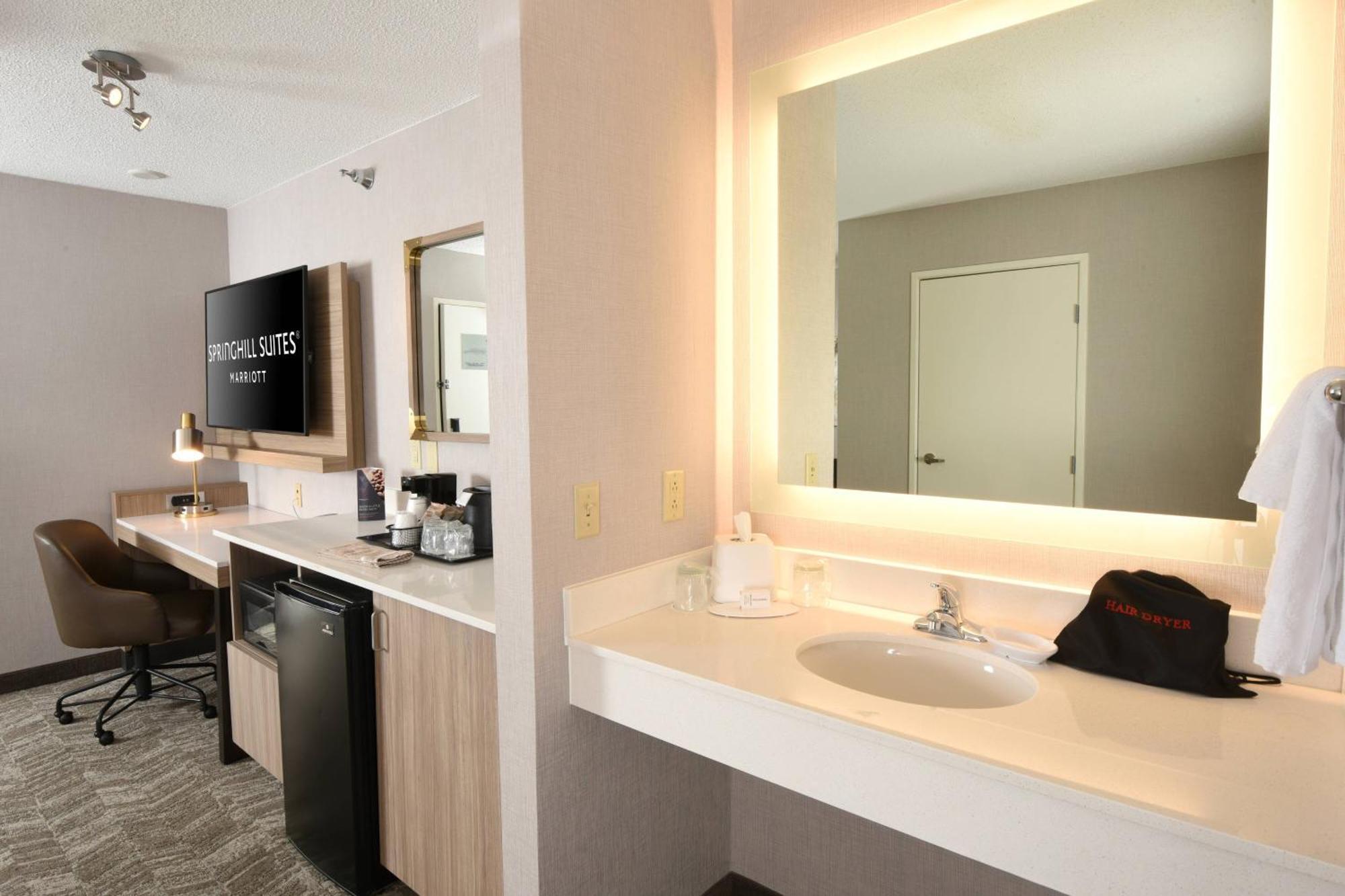 Springhill Suites Des Moines West Вест-Де-Мойн Екстер'єр фото
